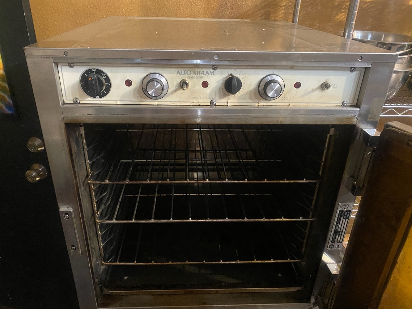 Commercial Oven Approved by Fire Dept & Electric Outlet Installed, Auto-Sham - Image 5